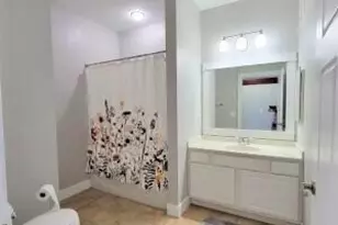 15295 W Library Ln, New Berlin, WI 53151 - Photo 4