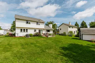 621 E Mary Ln, Oak Creek, WI 53154 - Photo 38