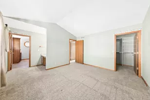 621 E Mary Ln, Oak Creek, WI 53154 - Photo 22