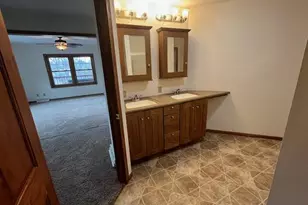 710 W Blackhawk Dr, Fort Atkinson, WI 53538 - Photo 14