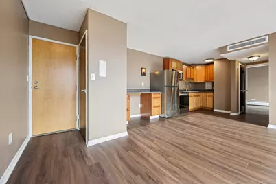 1409 N Prospect Ave #302, Milwaukee, WI 53202 - Photo 16