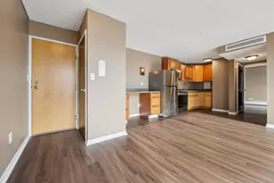 1409 N Prospect Ave, Milwaukee, WI 53202 - Photo 16