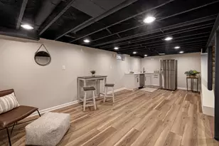 N76W14092 Appleton Ave, Menomonee Falls, WI 53051 - Photo 20