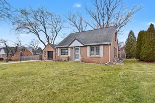 4503 N 106th St, Wauwatosa, WI 53225 - Photo 2