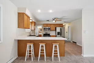 12660 Pinewood Rd, Brookfield, WI 53005 - Photo 14