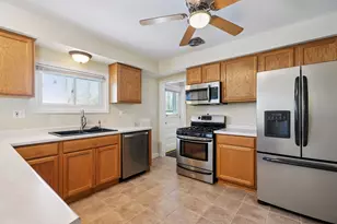 12660 Pinewood Rd, Brookfield, WI 53005 - Photo 18