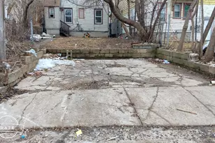 2037 N 40th St, Milwaukee, WI 53208 - Photo 2