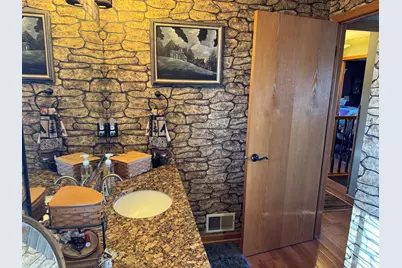 511  Small Farm Rd, Mukwonago, WI 53149 - Photo 18