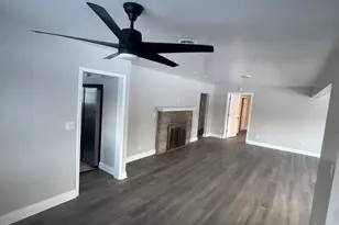 13010 W Honey Ln, New Berlin, WI 53151 - Photo 18