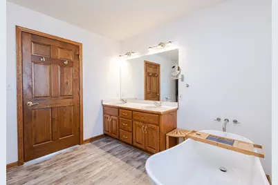 1410  Lebon Ln, Grafton, WI 53024 - Photo 18