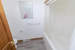 1410 Lebon Ln, Grafton, WI 53024 - Photo 28