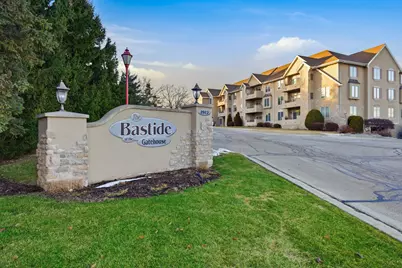 2912  University Dr #201, Waukesha, WI 53188 - Photo 22