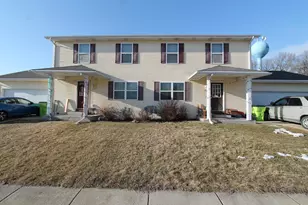 250 Meadow Ln, Darien, WI 53114 - Photo 4