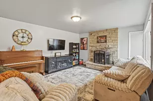 W379N5787 Meadow View Rd, Oconomowoc, WI 53066 - Photo 10