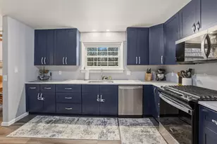 W379N5787 Meadow View Rd, Oconomowoc, WI 53066 - Photo 6