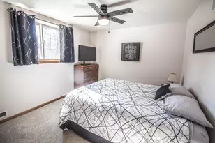 2087 Lake View Dr, Hartford, WI 53027 - Photo 24