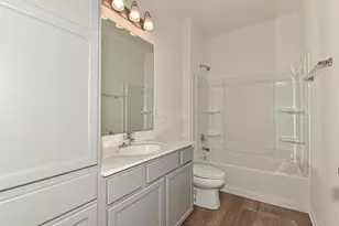 423 Clairmont Ct, Williams Bay, WI 53191 - Photo 38