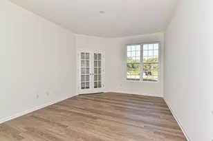 423 Clairmont Ct, Williams Bay, WI 53191 - Photo 26