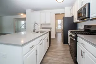 417 Manchester Dr, Williams Bay, WI 53191 - Photo 10