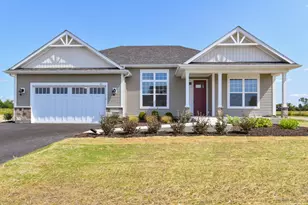 417 Manchester Dr, Williams Bay, WI 53191 - Photo 1