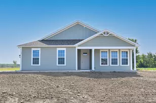 413 Manchester Dr, Williams Bay, WI 53191 - Photo 1
