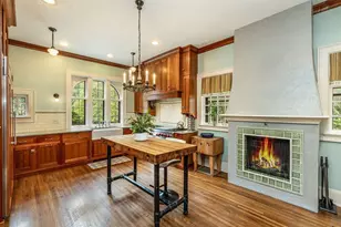 3266 N Lake Dr, Milwaukee, WI 53211 - Photo 14