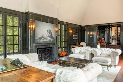 3266 N Lake Dr, Milwaukee, WI 53211 - Photo 6