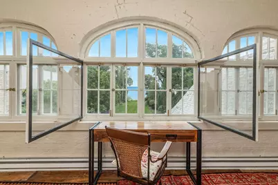 3266 N Lake Dr, Milwaukee, WI 53211 - Photo 30