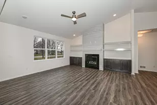 402 Manchester Dr, Williams Bay, WI 53191 - Photo 10