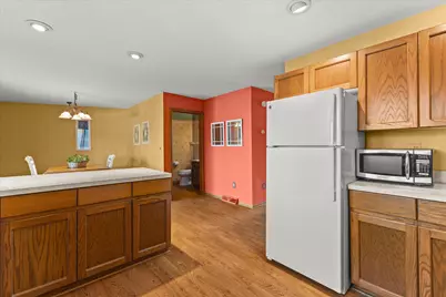 15634 W Brook Dr, New Berlin, WI 53151 - Photo 12