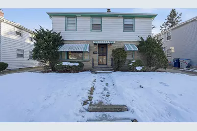 6215 W Keefe Avenue Pkwy, Milwaukee, WI 53216 - Photo 2