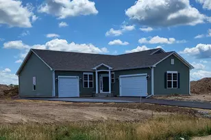 408 Manchester Dr, Williams Bay, WI 53191 - Photo 1