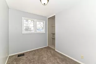 6402 W Bennett Ave, Milwaukee, WI 53219 - Photo 12