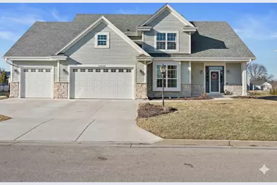 W153N4899  Orchid Cir, Menomonee Falls, WI 53051 - Photo 2