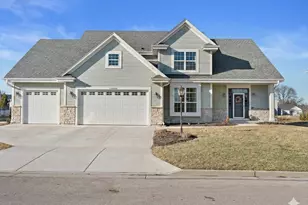 W153N4899 Orchid Cir, Menomonee Falls, WI 53051 - Photo 2