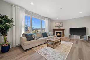 W153N4899 Orchid Cir, Menomonee Falls, WI 53051 - Photo 8