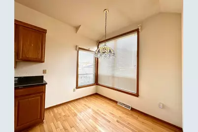 14305 W Lenox Dr, New Berlin, WI 53151 - Photo 12