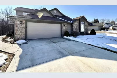 14305 W Lenox Dr, New Berlin, WI 53151 - Photo 2