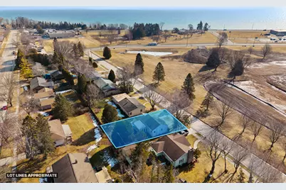 316 E Park View Ln, Manitowoc, WI 54220 - Photo 26