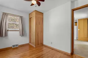 316 E Park View Ln, Manitowoc, WI 54220 - Photo 16