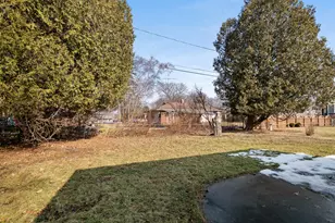 316 E Park View Ln, Manitowoc, WI 54220 - Photo 18