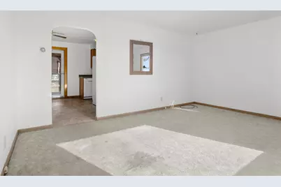 316 E Park View Ln, Manitowoc, WI 54220 - Photo 6