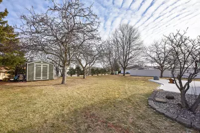 1336  Sumac Ct, Port Washington, WI 53074 - Photo 2