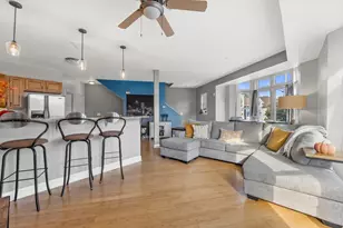 2009 N Cambridge Ave, Milwaukee, WI 53202 - Photo 8