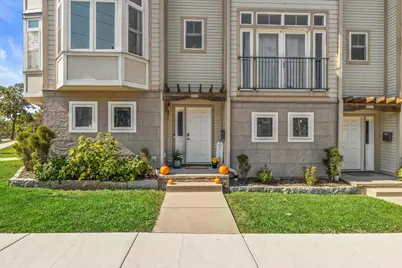 2009 N Cambridge Ave, Milwaukee, WI 53202 - Photo 6