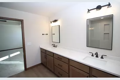 1241  Valley Hill Ln, Racine, WI 53182 - Photo 18