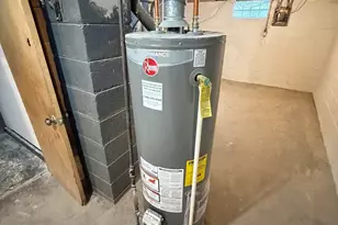 4334 W Eggert Pl., Milwaukee, WI 53218 - Photo 12