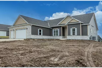 W198N4901  Hickory St, Menomonee Falls, WI 53051 - Photo 2
