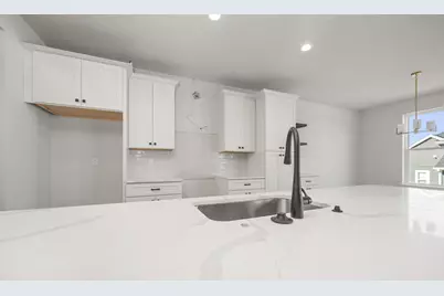 W198N4901  Hickory St, Menomonee Falls, WI 53051 - Photo 10