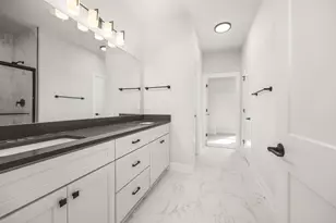 W198N4901 Hickory St, Menomonee Falls, WI 53051 - Photo 16